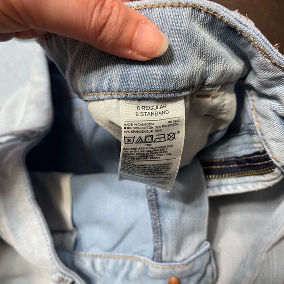 soft old navy jeans size 6 regular - Picture 3 of 3